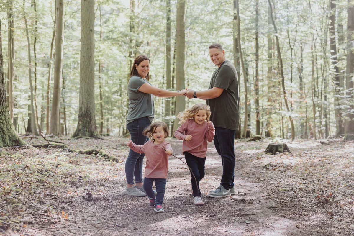 Familie bei einem natürlichen Familienshooting
